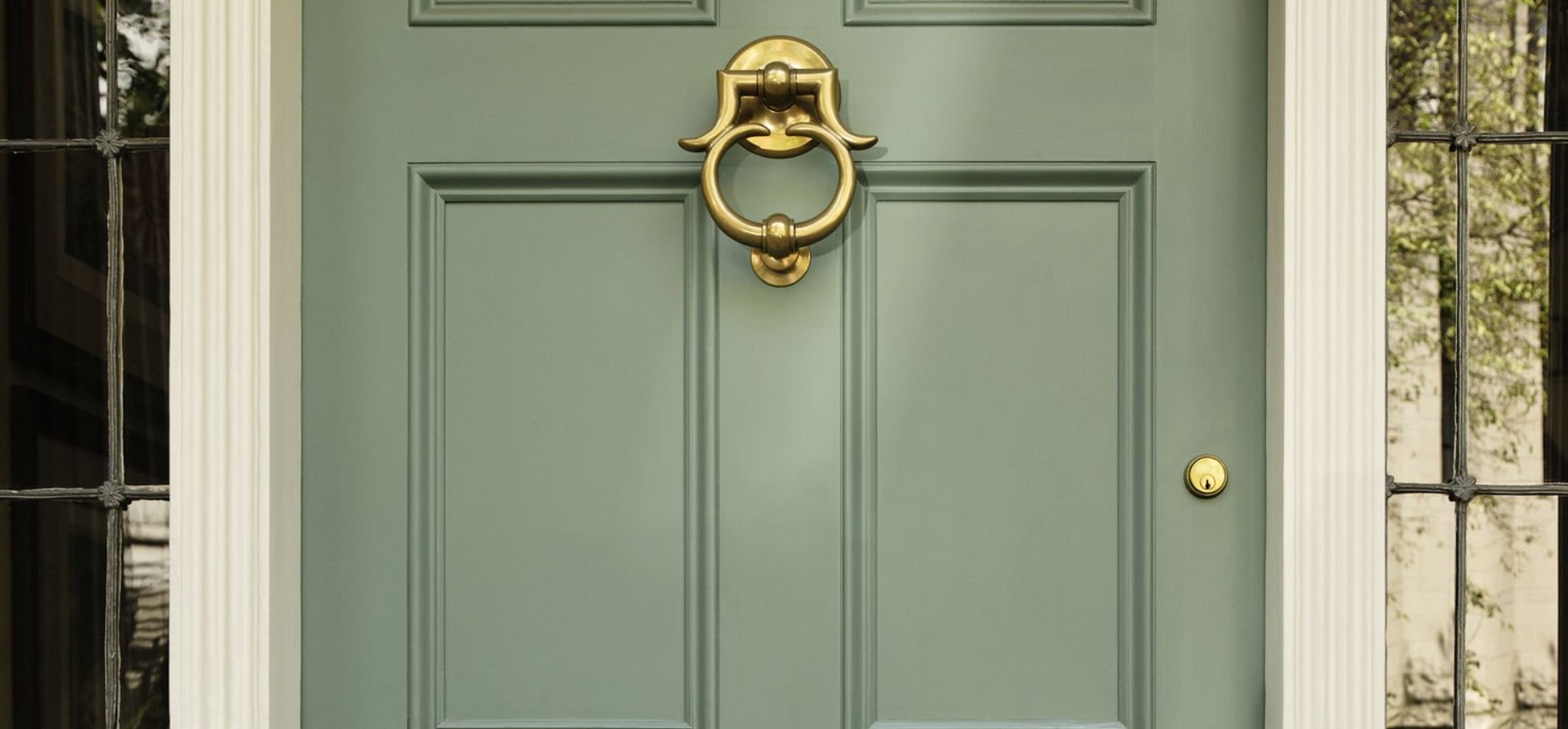 HOPSA y sus puertas metálicas: funcionalidad, estilo y resistencia para diversos espacios