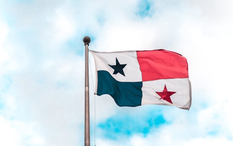 Razones para elegir Panamá al abrir cuentas bancarias corporativas en dólares