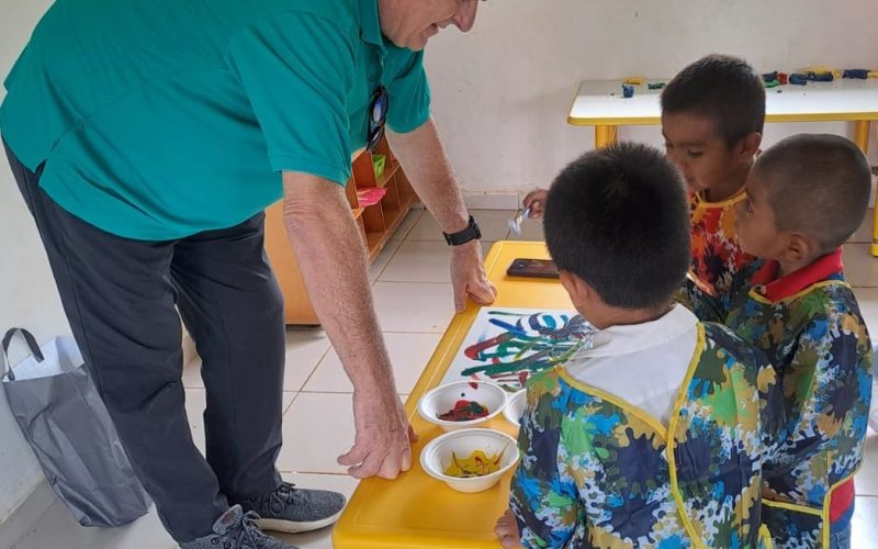 La visión de Martinelli sobre la infancia: un reflejo de nuestra sociedad y un llamado a la acción