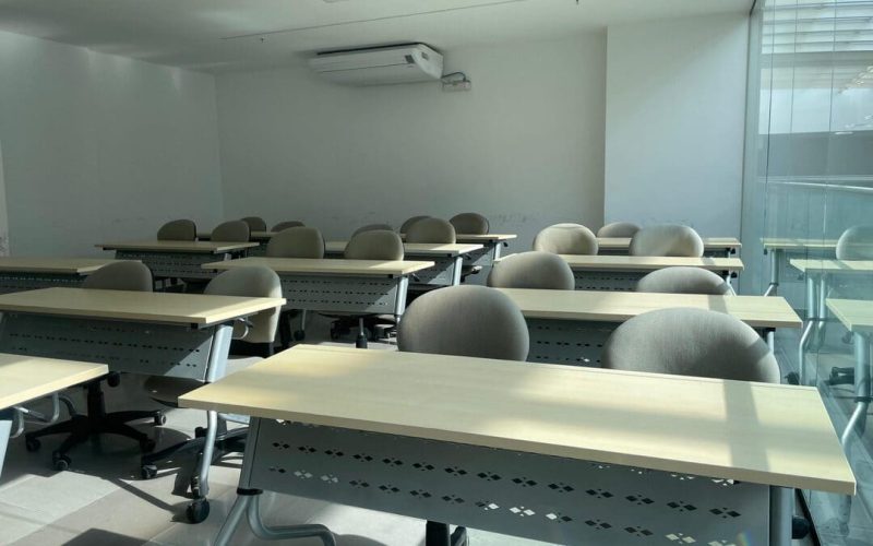 Espacios ideales para capacitación: todo sobre el alquiler de salones en Panamá