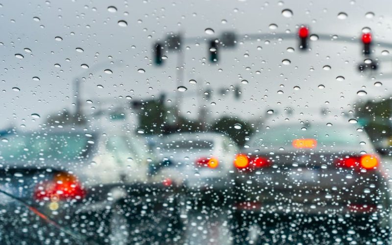 Temporada de lluvias: hábitos de conducción segura en Panamá